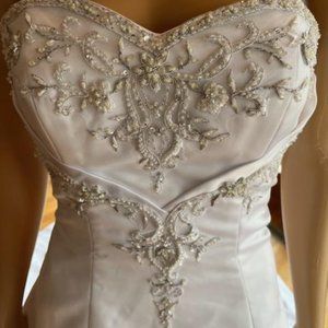 *Marys White Silver Bead Satin Empire Strapless Wedding Dress Bridal Gown Size 6